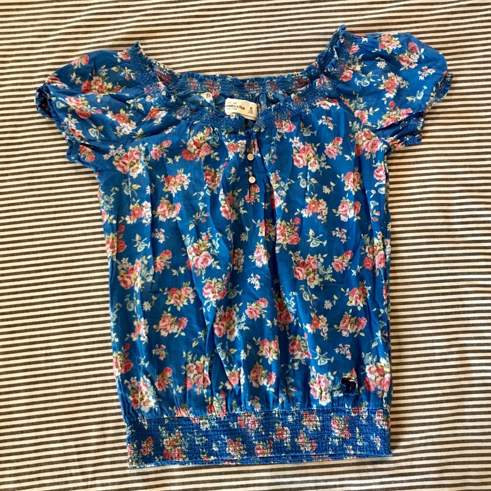 A&F Floral top